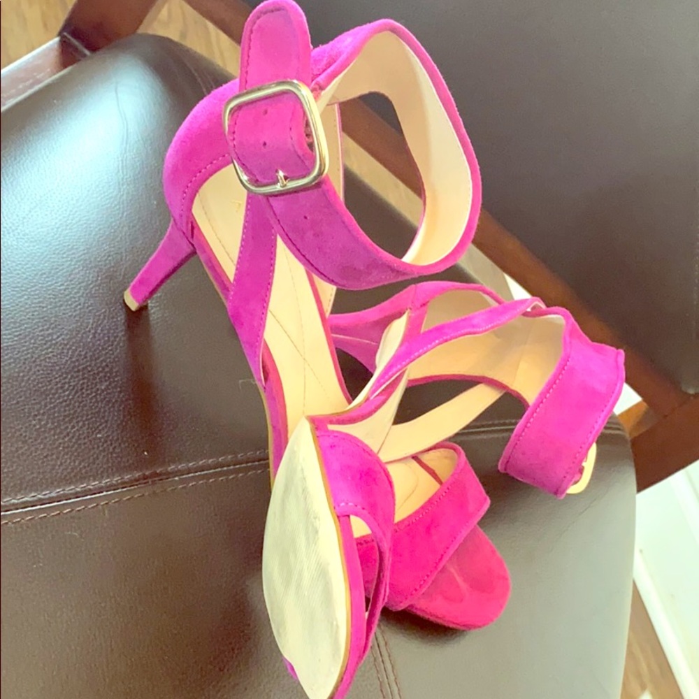 Fushia open toe sandal
